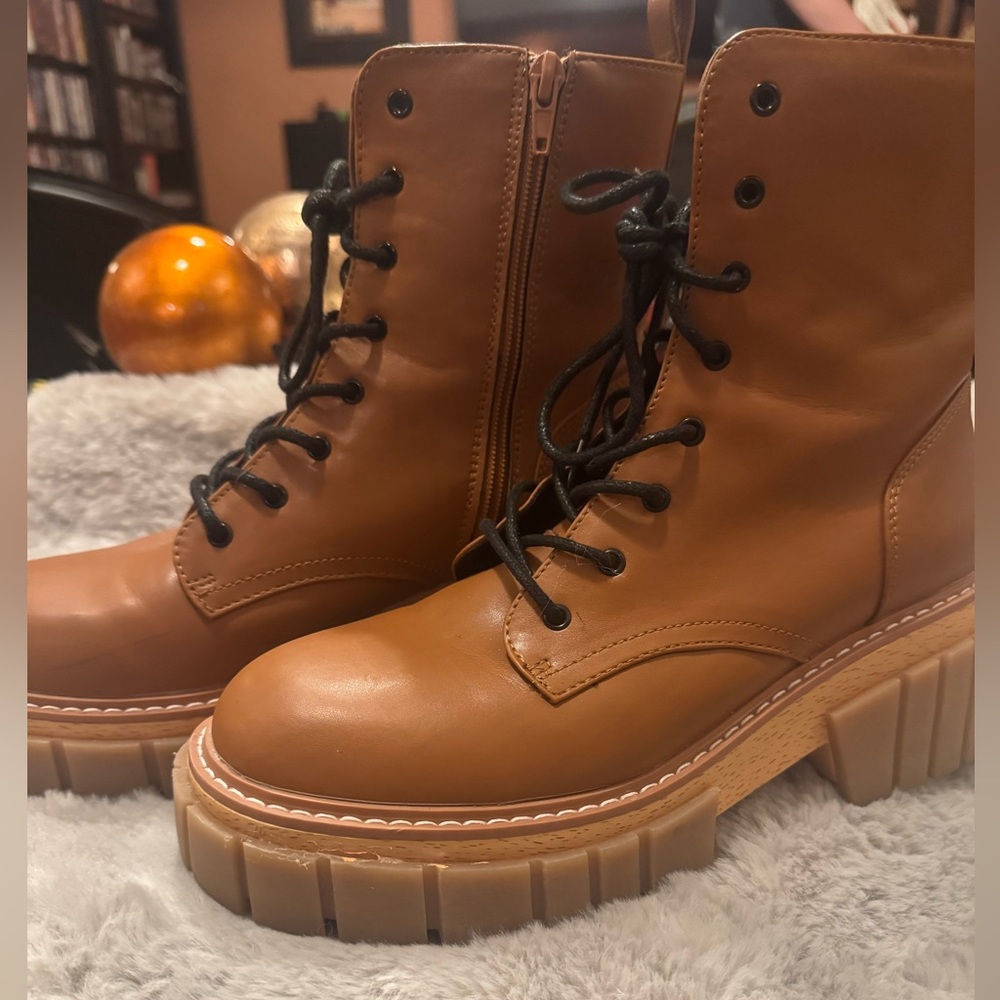 Madden Girl Philly Cognac Paris combat boots